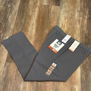 DOCKERS Workday Khaki - Slim Fit